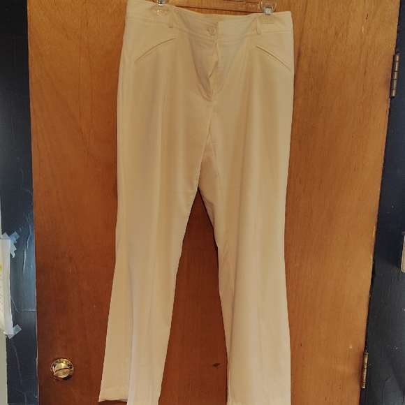 Casual Corner Pants - Casual Corner Cream Trousers